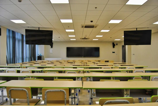 “上海东海职业技术学院匠兴苑A区110人教室”