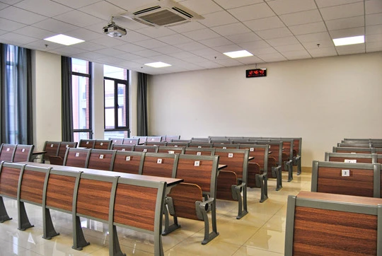 “上海东海职业技术学院匠兴苑54人多媒体教室”